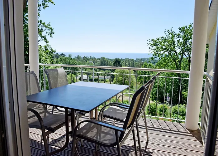 Appartementhaus mit Meerblick im Ostseebad Göhren HO
